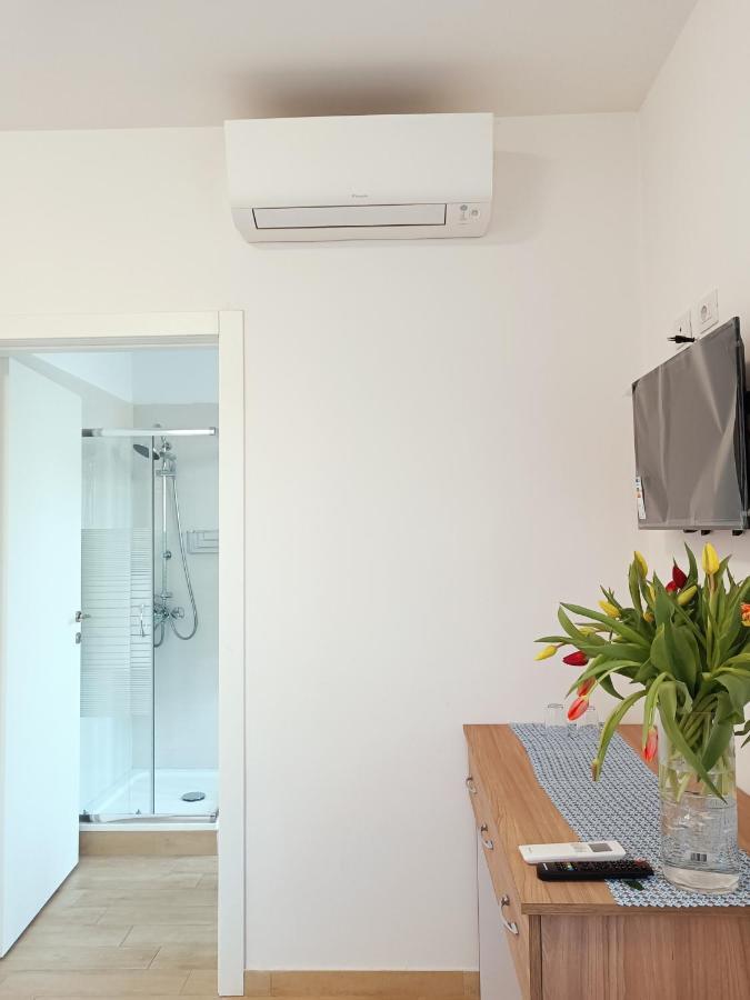 Arcobaleno Room Venezia เมสเตร ภายนอก รูปภาพ